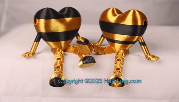 Opposite Twins, Bling your small Heartfrog, Family Set (2), Jewelry, a hanging ornament and sit it on display when "not in use". Always a smile. Size: 73mm - Image 2