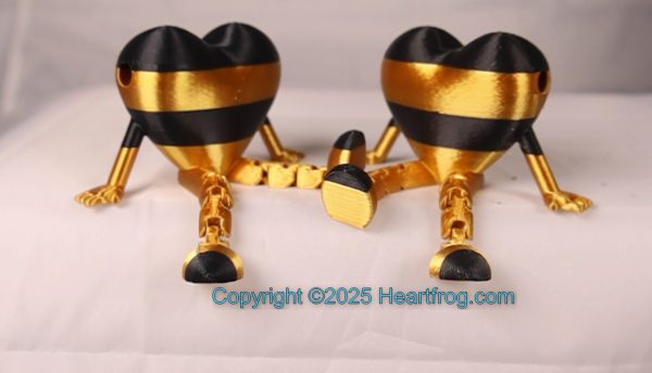 Fun set of small Heartfrogs, Great as Bling, Family Set (2) - Twins, Jewelry, a hanging ornament and sit it on display when "not in use". Always a smile. Size: 73mm - Image 2