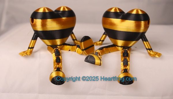 Small Heartfrog, great as Bling, Family Set (2) - Twins, Jewelry, a hanging ornament and sit it on display when "not in use". Always a smile. Size: 73mm - Image 2