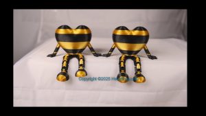 Small Heartfrog, great as Bling, Family Set (2) - Twins, Jewelry, a hanging ornament and sit it on display when "not in use". Always a smile. Size: 73mm