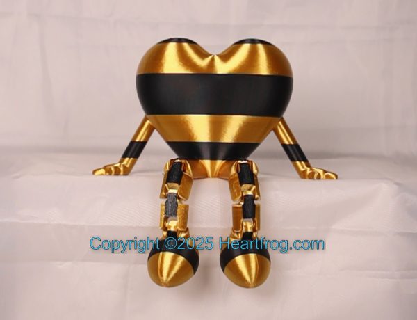 Shiny Black & Gold, Bling your Heartfrog, Jewelry, a hanging ornament and sit it on display when "not in use". Always a smile. Size: 150mm