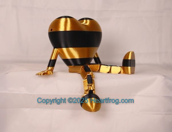 Shiny Black & Gold, Bling your Heartfrog, Jewelry, a hanging ornament and sit it on display when "not in use". Always a smile. Size: 150mm - Image 2