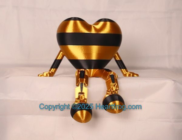Gold / Black, pretty and shiny, Bling your Heartfrog, Jewelry, a hanging ornament and sit it on display when "not in use". Always a smile. Size: 150mm - Image 2