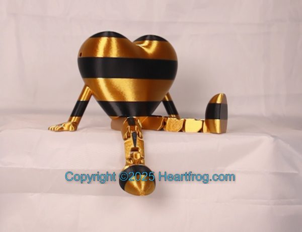 Black & Gold, pretty and shiny, Bling your Heartfrog, Jewelry, a hanging ornament and sit it on display when "not in use". Always a smile. Size: 150mm - Image 2