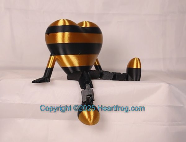 Gold & Black, pretty and shiny, Bling your Heartfrog, Jewelry, a hanging ornament and sit it on display when "not in use". Always a smile. Size: 150mm - Image 2