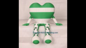 White and Green, Bling compatible, a hanging ornament and sit it on display when "not in use". Always a smile, Size: 150mm