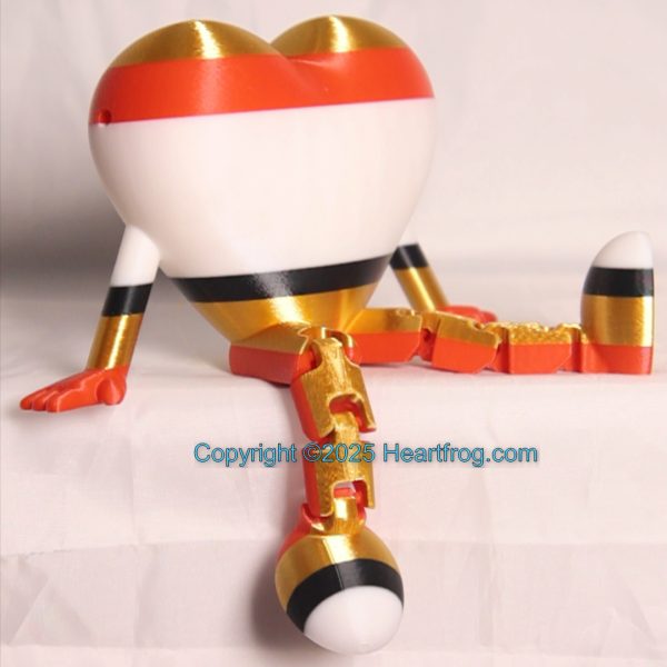 Gold Black Red White team colors, can be hung as Bling or hanging ornament and like all Heartfrogs, it's great at just sitting around and looking cute. Size: 150mm, - Image 4